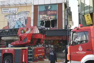 Ataşehir'de İş Yerinde Yangın!