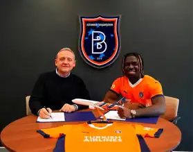 Başakşehir, Ebosele'yi Transfer Etti!