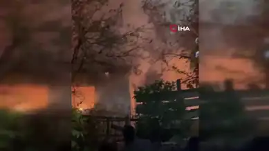 Gecekonduda Yangın Paniği!İstanbul'da itfaiye seferber oldu!