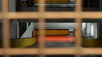 Beyoğlu Tepebaşı Otoparkı Çatlaklar Yüzünden Kapandı