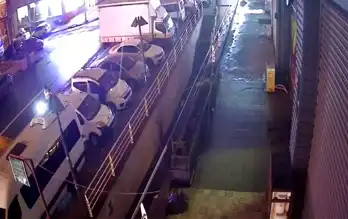Esenyurt'ta Emlak Ofisi Tekrar Kurşunlandı!
