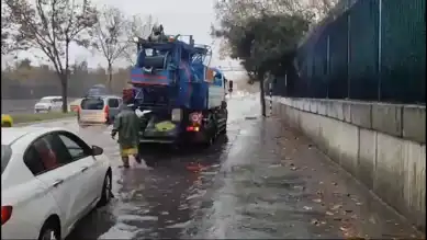 İstanbul'da Şiddetli Yağış ve Fırtına Felaketi