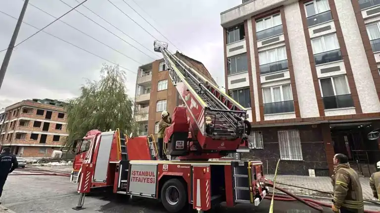 Çatı Katı Yangını Korkuttu!**