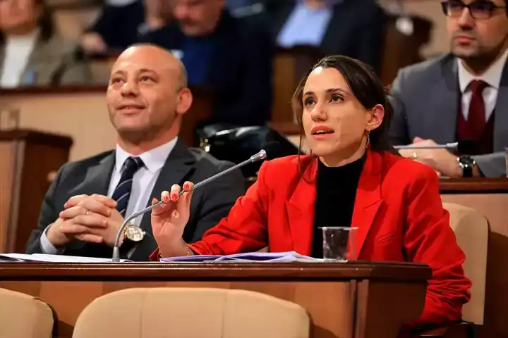 İBB, Taşınmazlarını Satıyor! AK Parti Karşı Çıktı