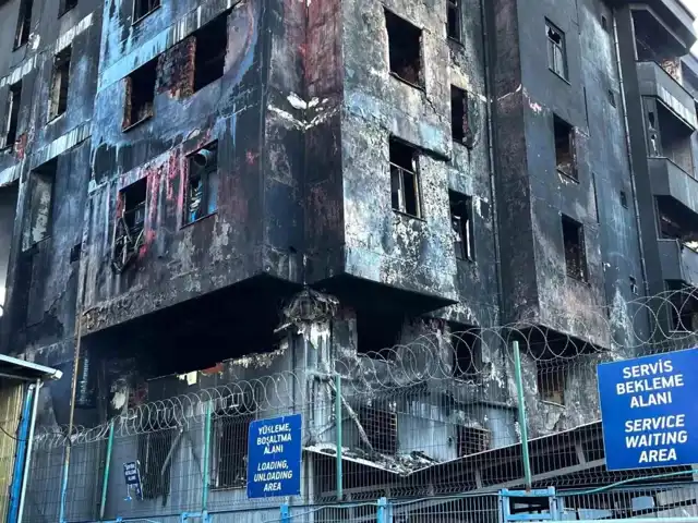 Sanayi Sitesi Fabrikasında Yangın Kontrol Altında
