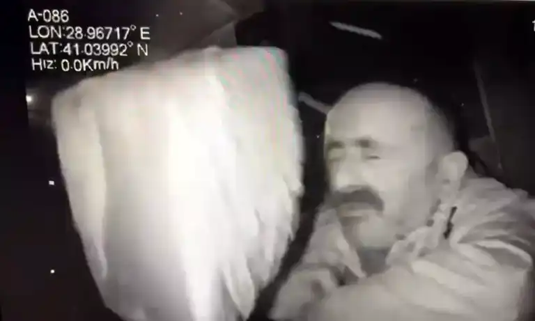 Durakta Kavga: İETT Şoförü Yaralandı