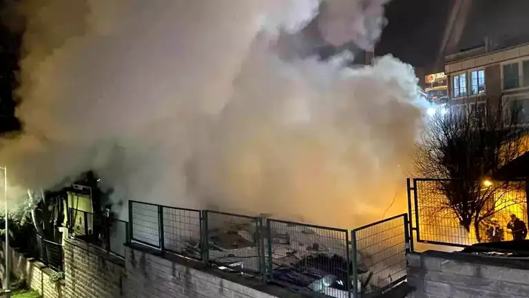 Beyoğlu Gecekondu Yangını: 3 Ev Hasar Gördü