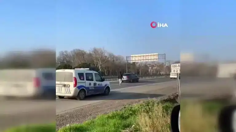 D-100'de Tehlikeli Yalınayak Yürüyüş!