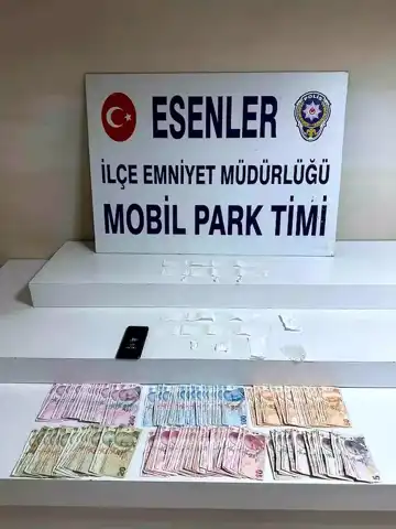 Esenler Halk Pazarında Narkotik Operasyonu