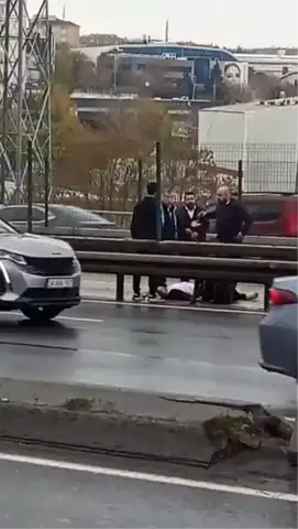 Metrobüs Kazası: Yolcu Yaralandı